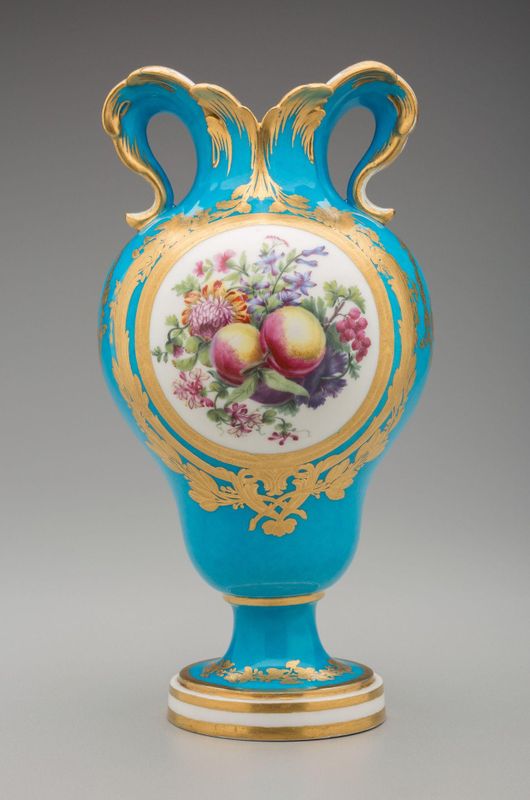 Vase
Vase à oreilles, shape A, second size (alternate title)