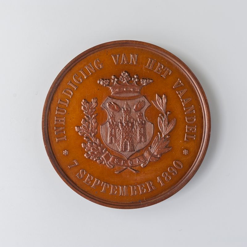 Médaille du syndicat des travailleurs catholiques d'Anvers offerte à l'occasion de l'inauguration de la bannière, 7 septembre 1890